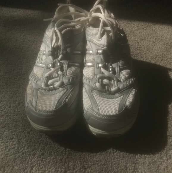 Skechers shape ups - Picture 1 of 5